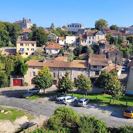 Lekker Slaap Hotell Parthenay Eksteriør bilde
